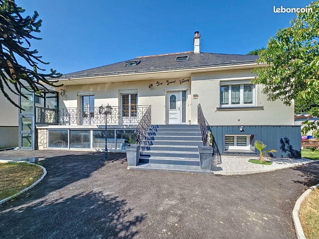 Maison 8 pièces 245 m² · à Monts · 245 m² · 365 000 €