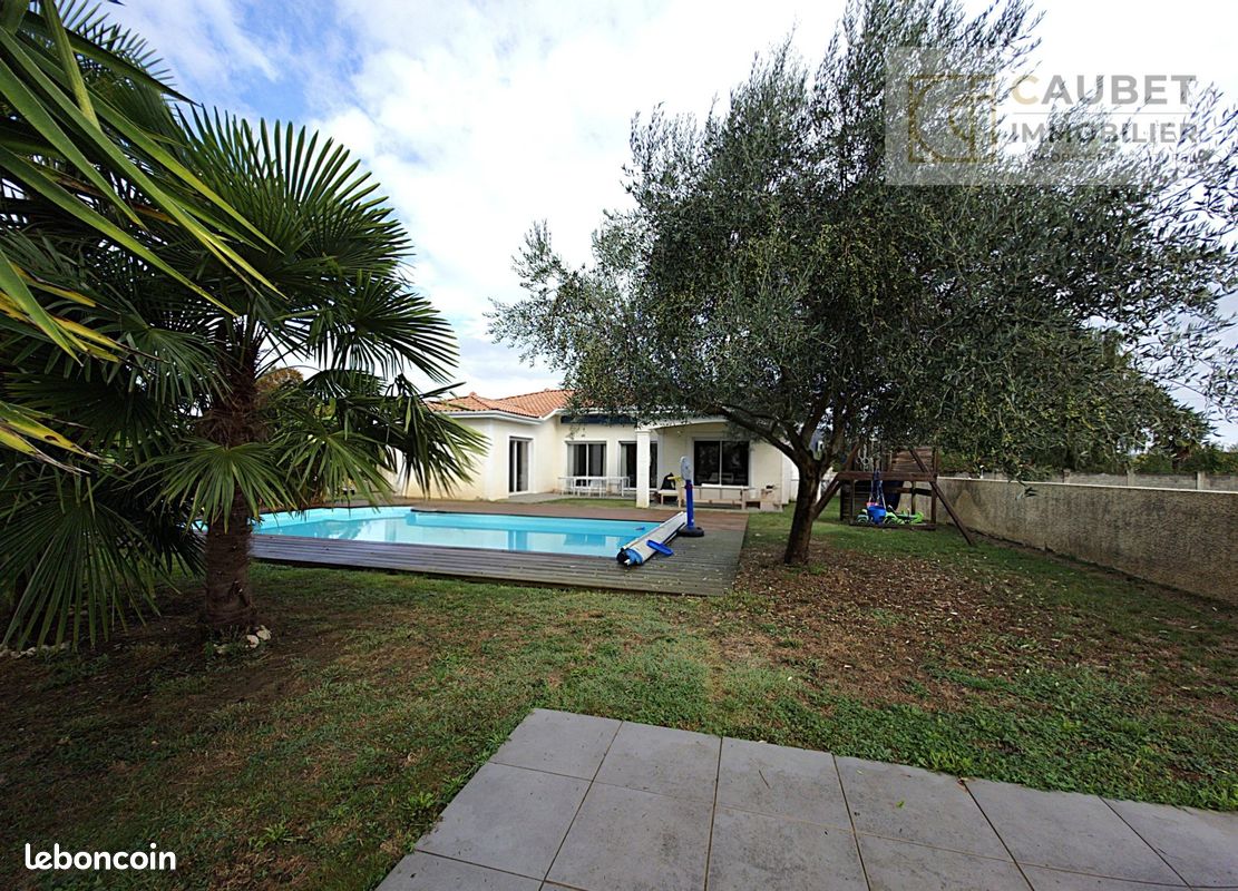 Maison 4 pièces 147 m² · à Soues · 147 m² · 367 500 €