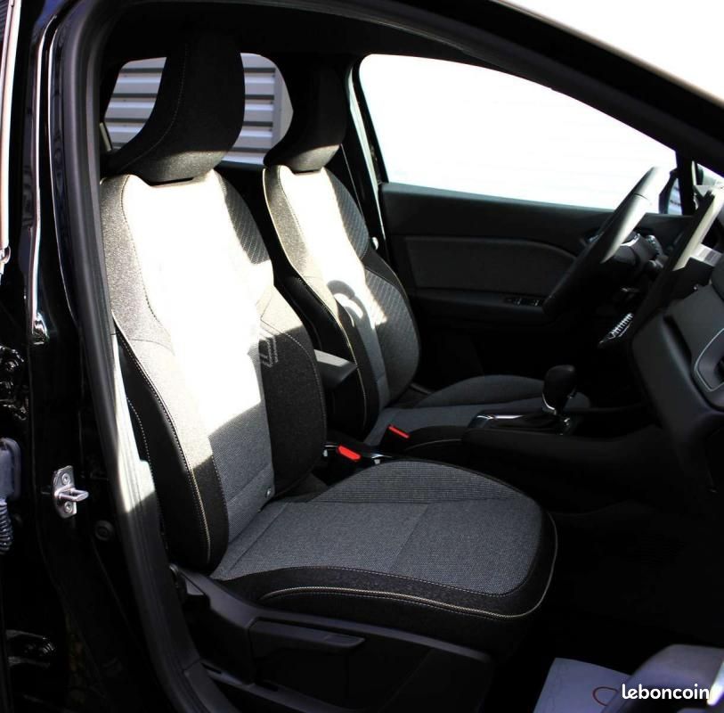 Renault Captur 1.6 e-TECH FULL HYBRID 145 CH TECHNO (image 8)