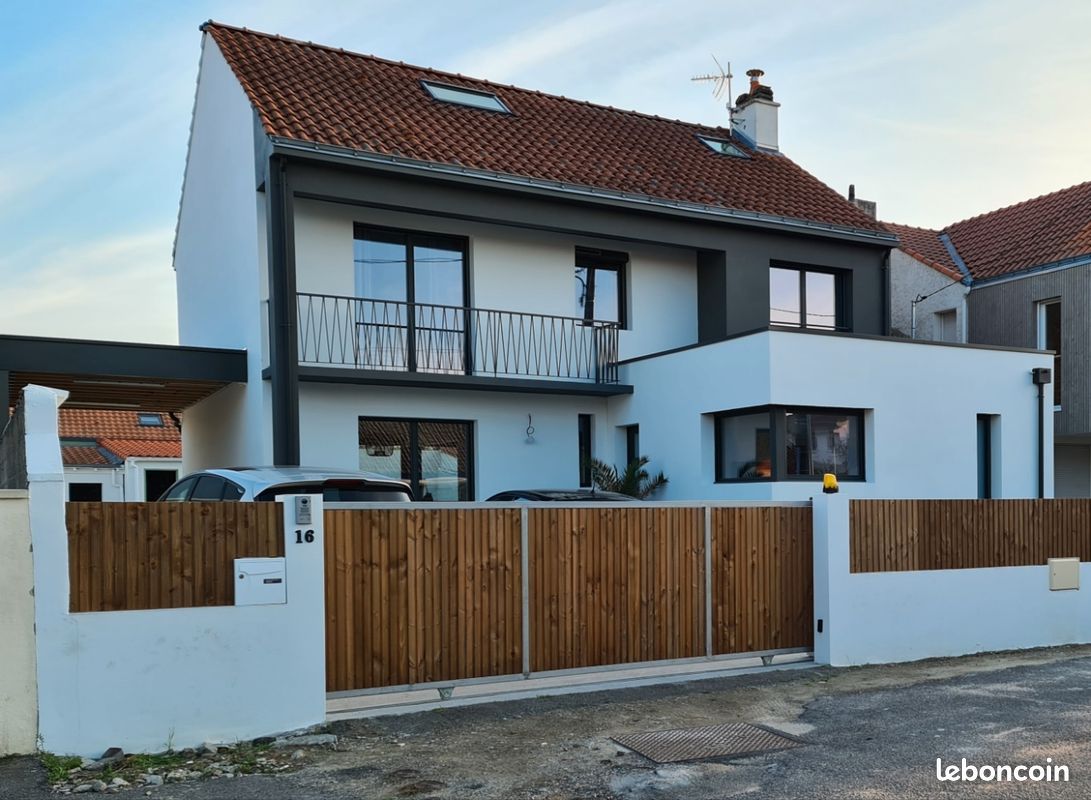 Maison 8 pièces 200 m² · à Saint-Sébastien-sur-Loire · 200 m² · 738 000 €