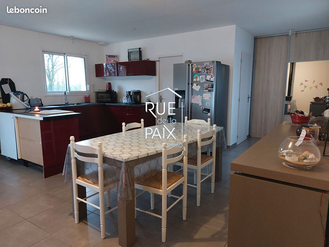Pavillon 5 pièces 101 m² - Latillé 86190 (image principale 3)