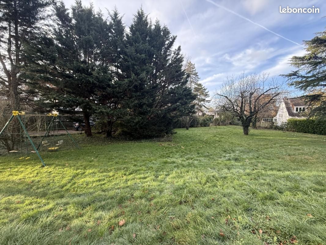 Terrain 930 m² Charbonnieres Les Bains · à Charbonnières-les-Bains · 490 000 €