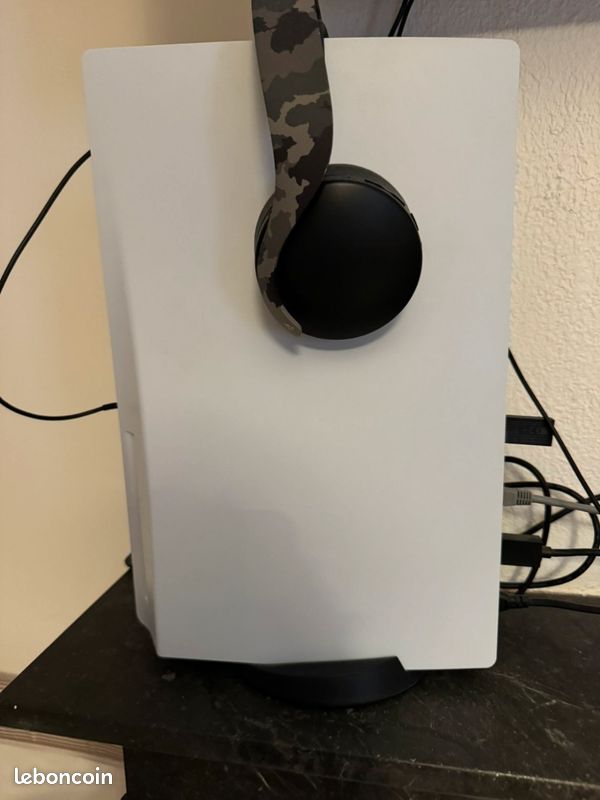 PlayStation 5 (image 3)