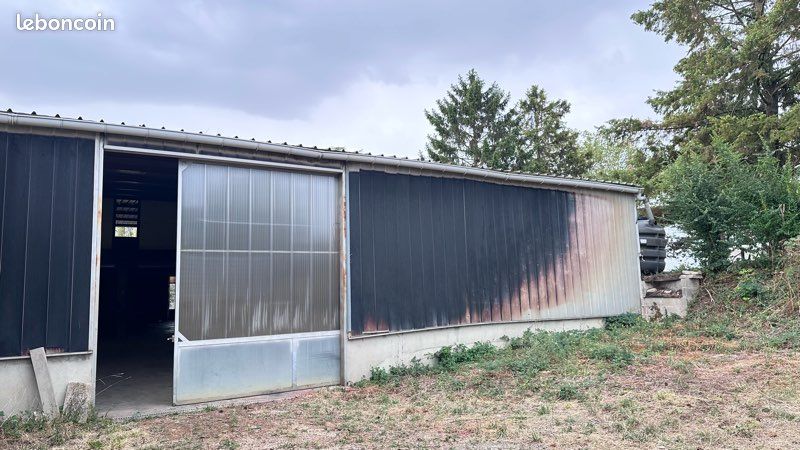 Emplacement stationnement · à Ladoix-Serrigny · 150 €/mois
