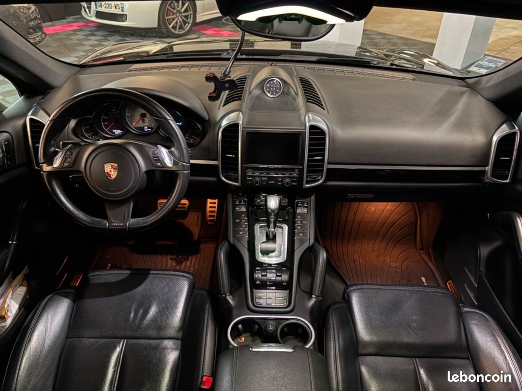 PORSCHE CAYENNE 4.2D V8 S Tiptronic S A (image 16)