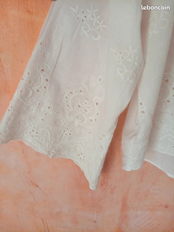 Blouse blanche femme Zara – broderies anglaises – manches longues – style bohème (image 4)