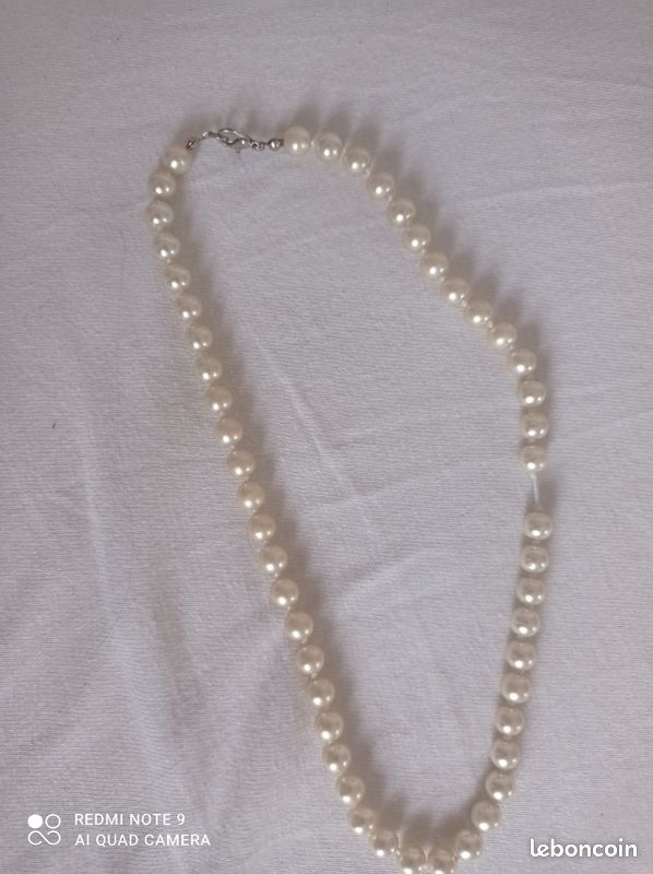Collier de perles (image 1)