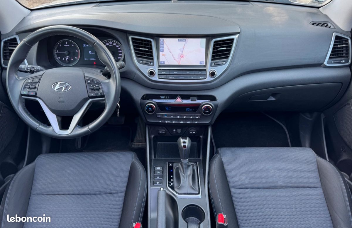 HYUNDAI TUCSON 1.7 CRDI 140 CREATIVE - TOIT OUVRANT - CARPLAY - SIÈGES CHAUFFANTs (image 4)