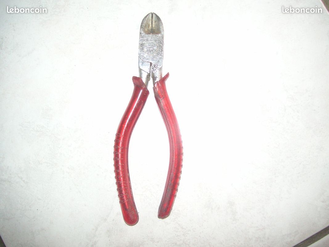 Pince coupante (image 1)