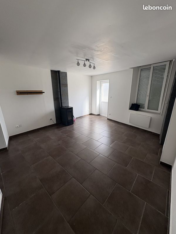 Maison 3 pièces 53 m² · à Wignehies · 53 m² · 533 €/mois