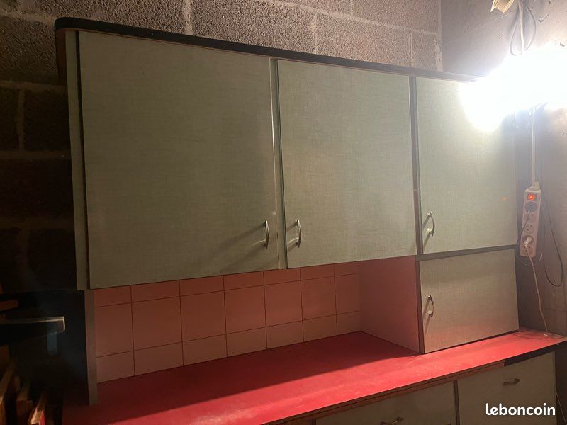 Donne Meuble Buffet vintage en Formica (image 2)