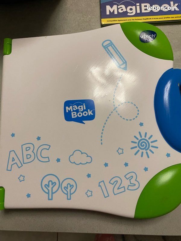 Magibook de Vetech et 5 livrets (image 1)
