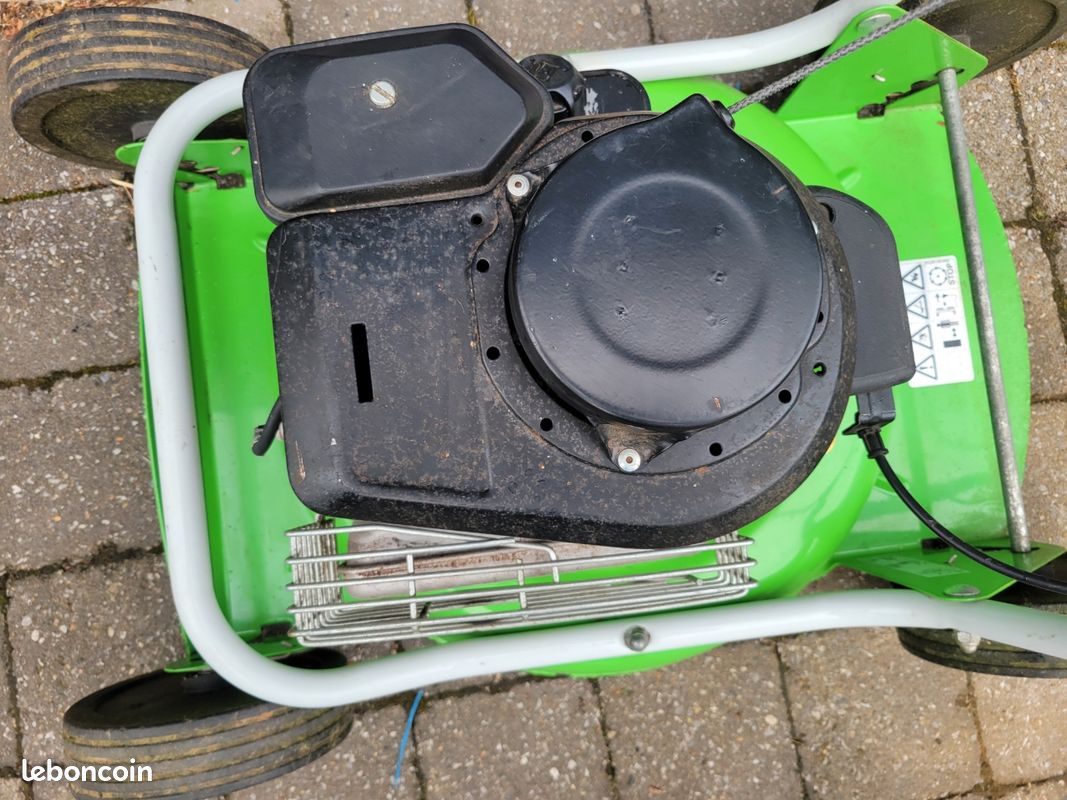Tondeuse thermique a reparer (image 5)