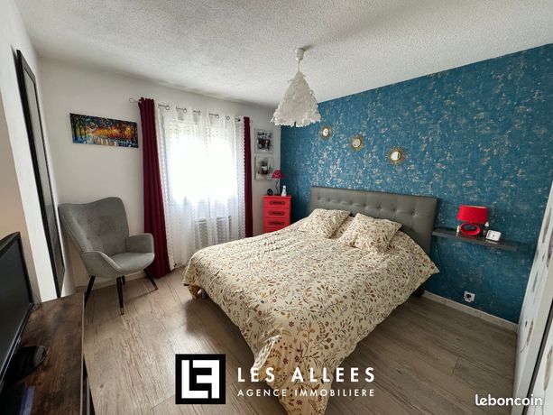 https://img.leboncoin.fr/api/v1/lbcpb1/images/dc/35/e3/dc35e37f80df79641624d1a268ab849e9198af50.jpg?rule=ad-image