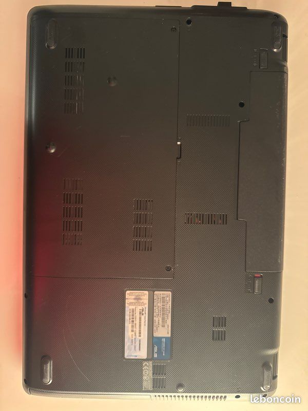 ORDINATEUR PORTABLE 15,6 pouces Asus VivoBook F510UA-AH51 i5-8250u 8 Go