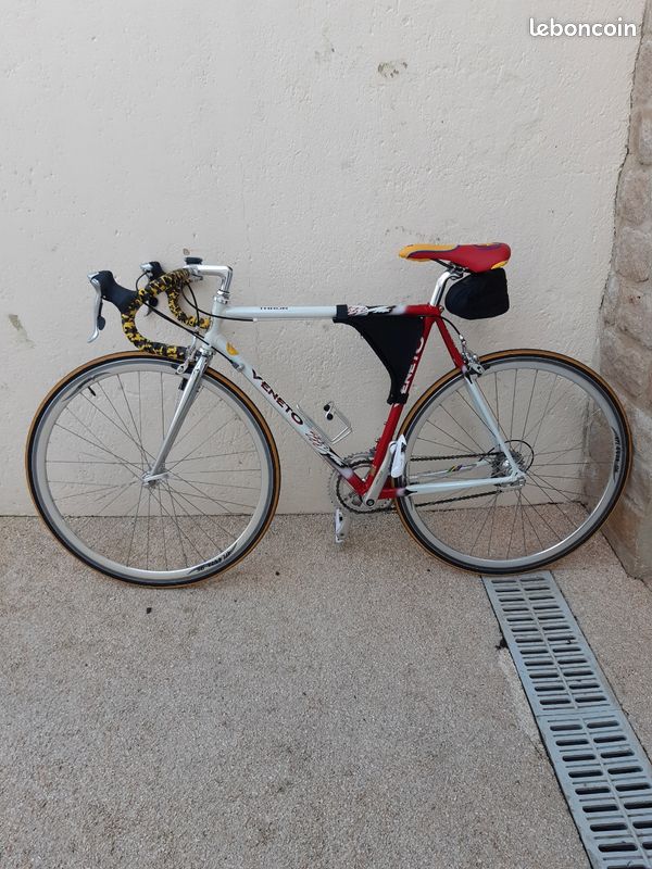 Cadre De Vélo Homme Ancien - Années 1950 - Marque Onotto - Occasion à Restaurer