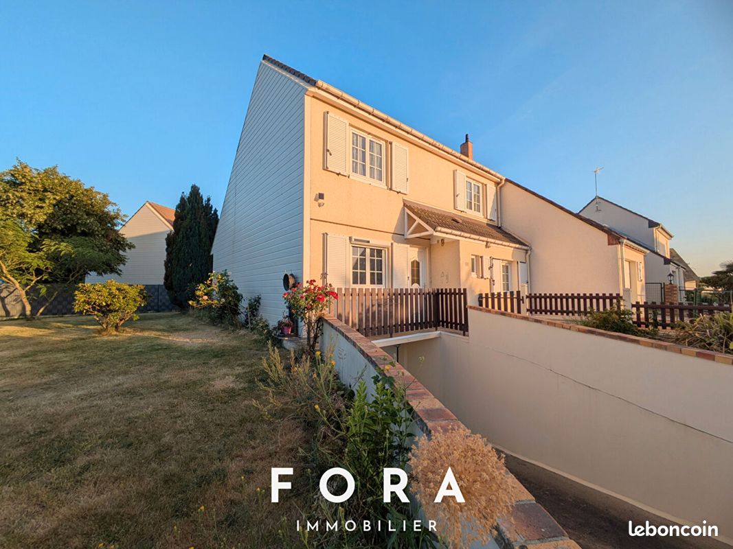 Maison 5 pièces 105 m² · à Condé-en-Normandie · 105 m² · 165 000 €