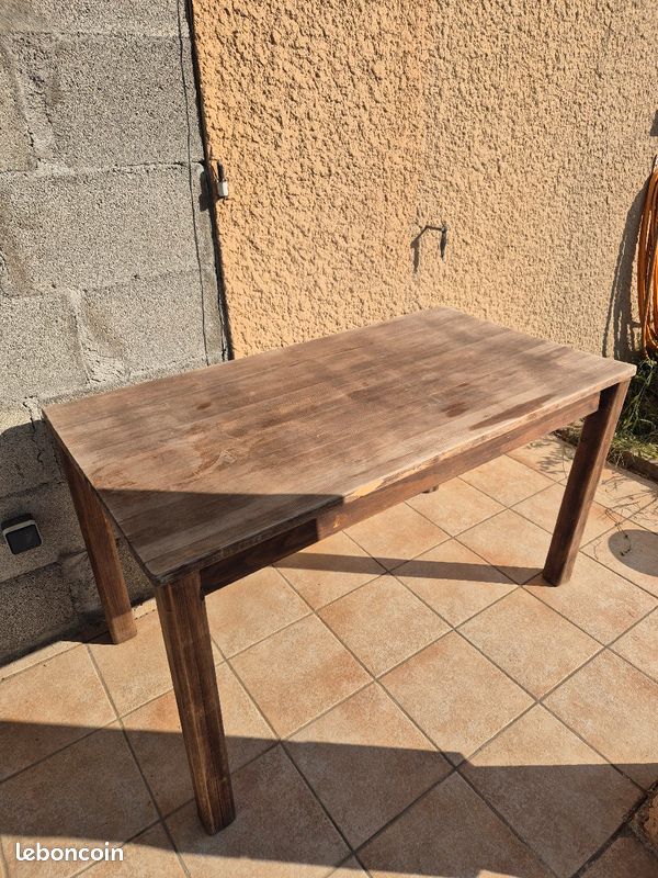 Table de jardin (image 1)