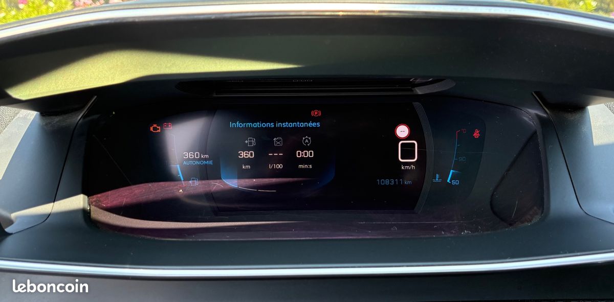 PEUGEOT 208 GENERATION-I 1.5 BLUEHDI 100ch - GT LINE - START-STOP (image 11)