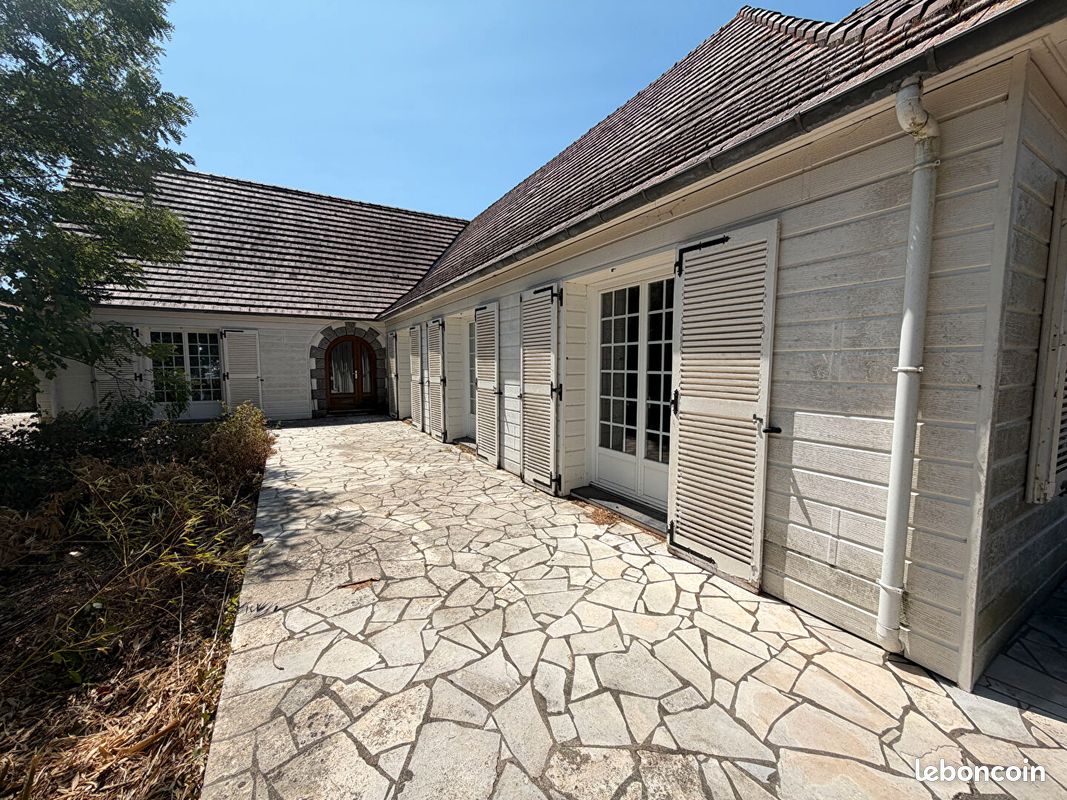 Maison 6 pièces 160 m² · à Challans · 160 m² · 294 000 €