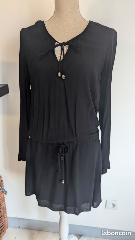 Robe noire ikks (image 1)