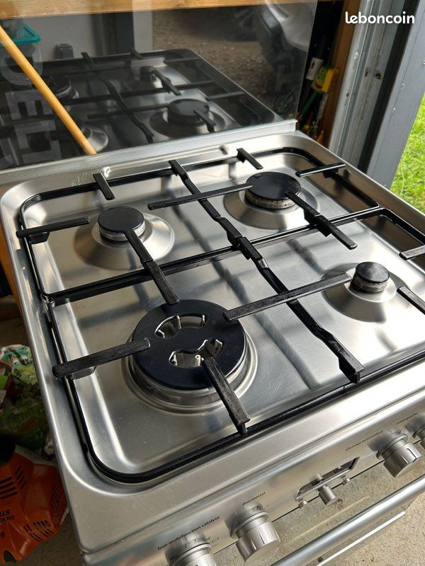 Cuisinière 4 Feux Gaz + Four Ariston Hotpoint (image 2)