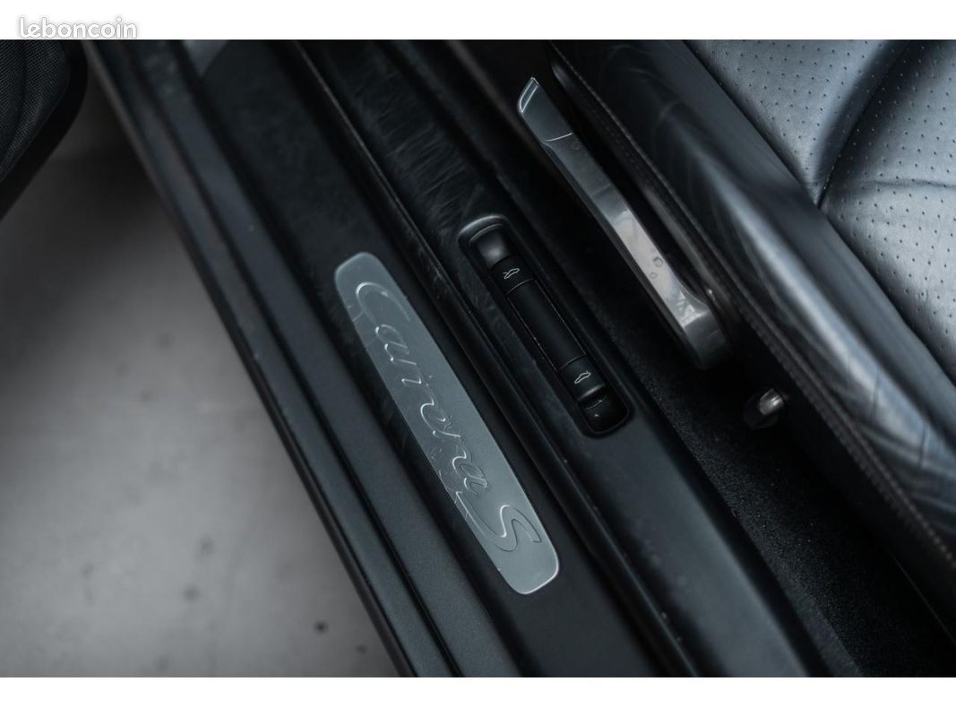 PORSCHE 911 997.2 Carrera S Cabriolet *Française / Gris Météor (image 21)