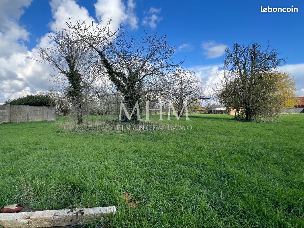 Terrain 1378 m² · à Faumont · 1 378 m² · 159 900 €