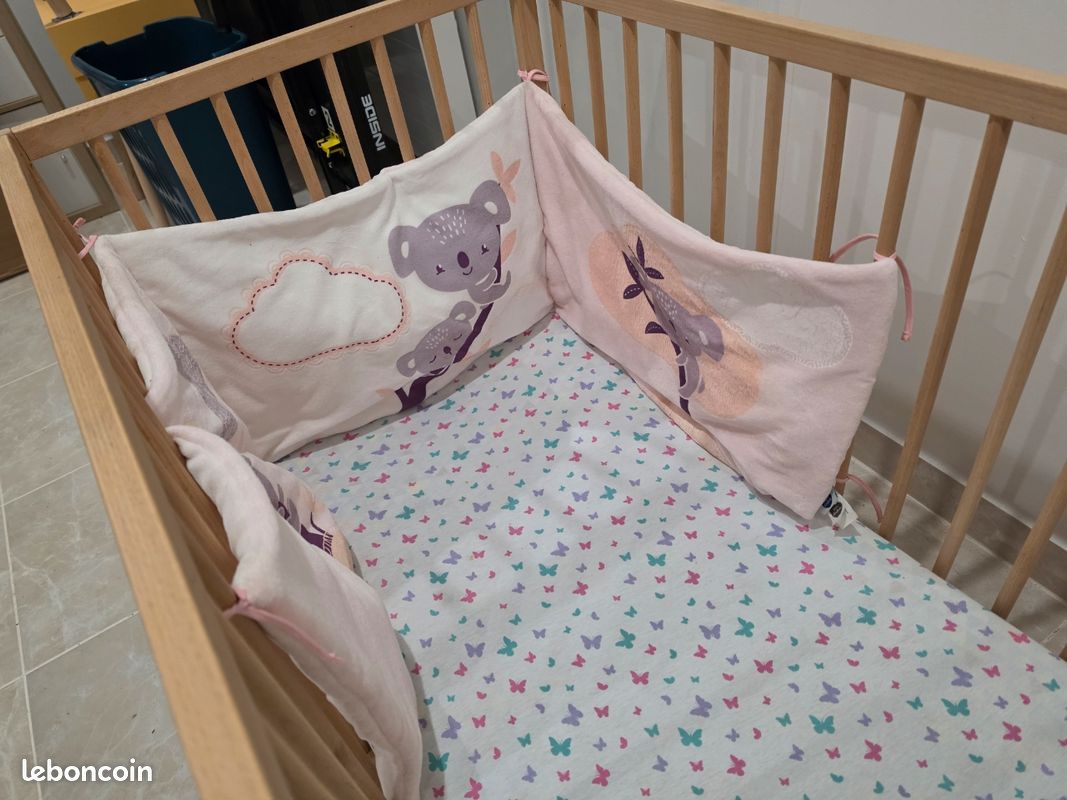 Lit bébé en bois naturel évolutif complet avec matelas et parure koala (image 3)
