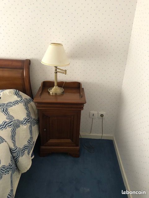 Lit avec sommier + matelas + 2 tables de chevets (image 2)