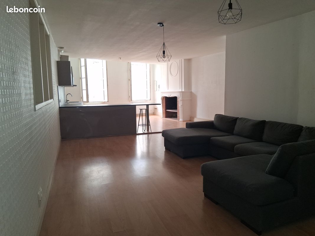 Appartement 3 pièces 83 m² · à Saintes · 83 m² · 125 000 €