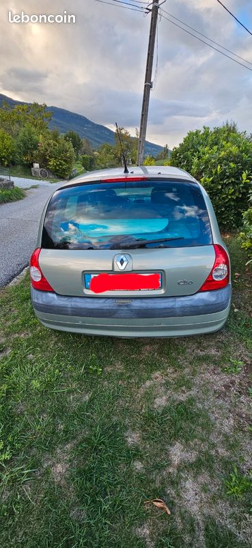 Renault Clio 2 1.4 16V Essence (image 2)