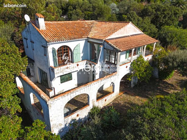 Villa 5 pièces 148 m²