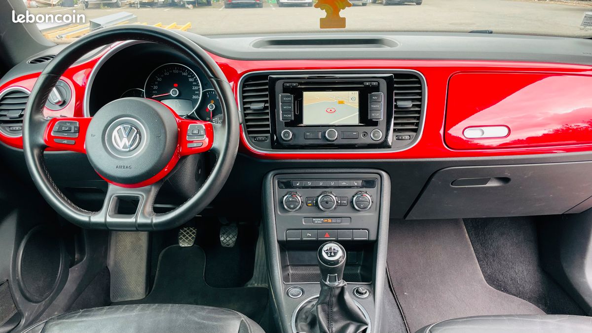 Volkswagen BEETLE Coccinelle 1.6 TDI 105 FAP VINTAGE (image 9)