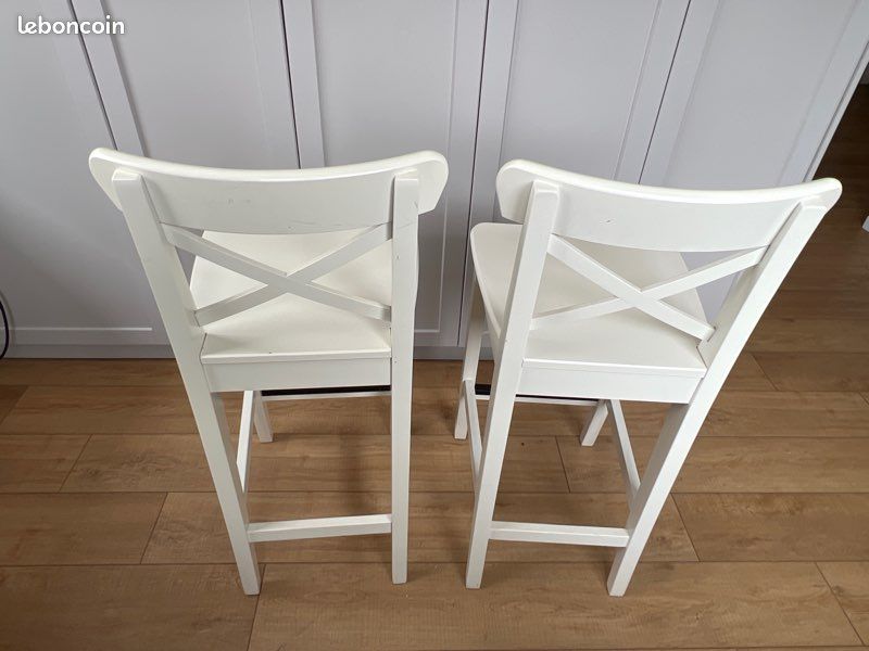 2 chaises de bar blanches (image 2)