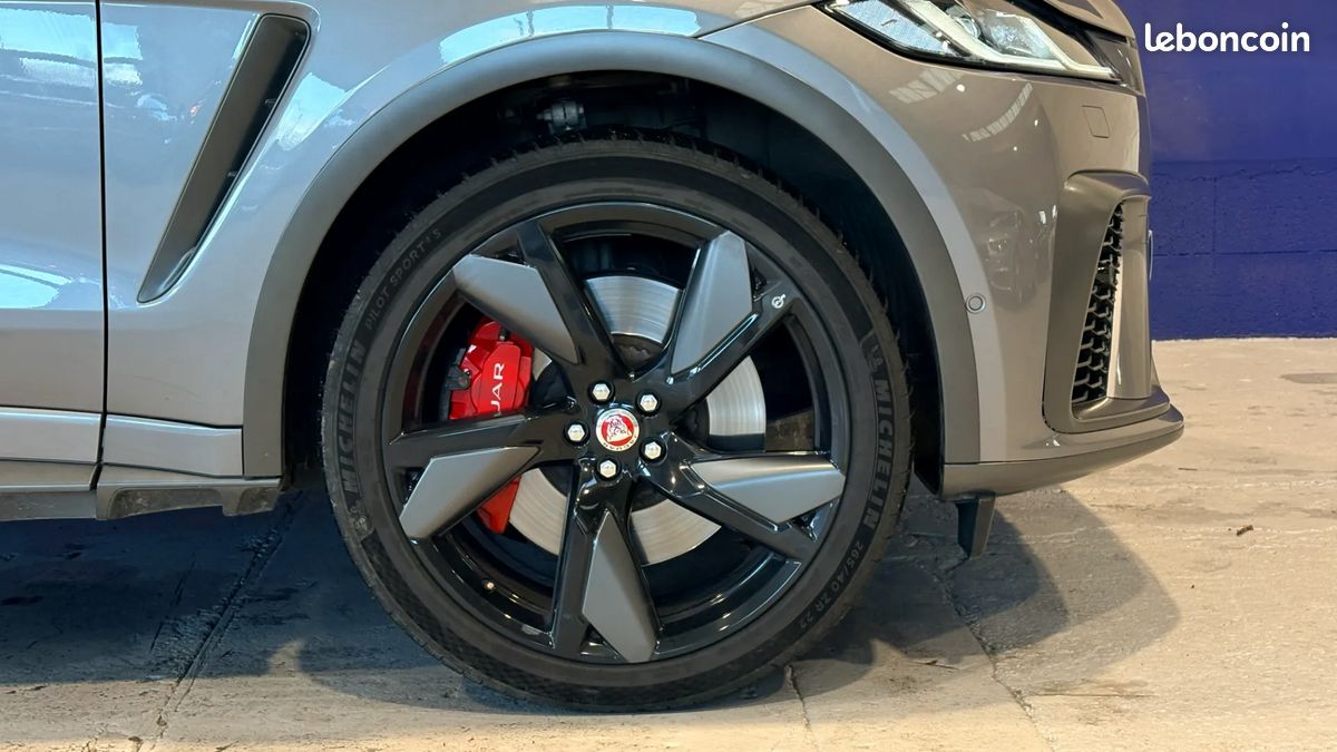 Jaguar F-Pace SVR 5.0 550ch 4x4 - Rare Phase 2 - Toit ouvrant - Son Meridian - Sièges AV/AR et volant chauffants (image 37)