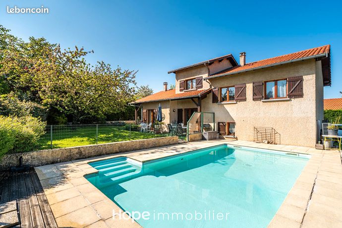Maison 6 pièces 138 m²