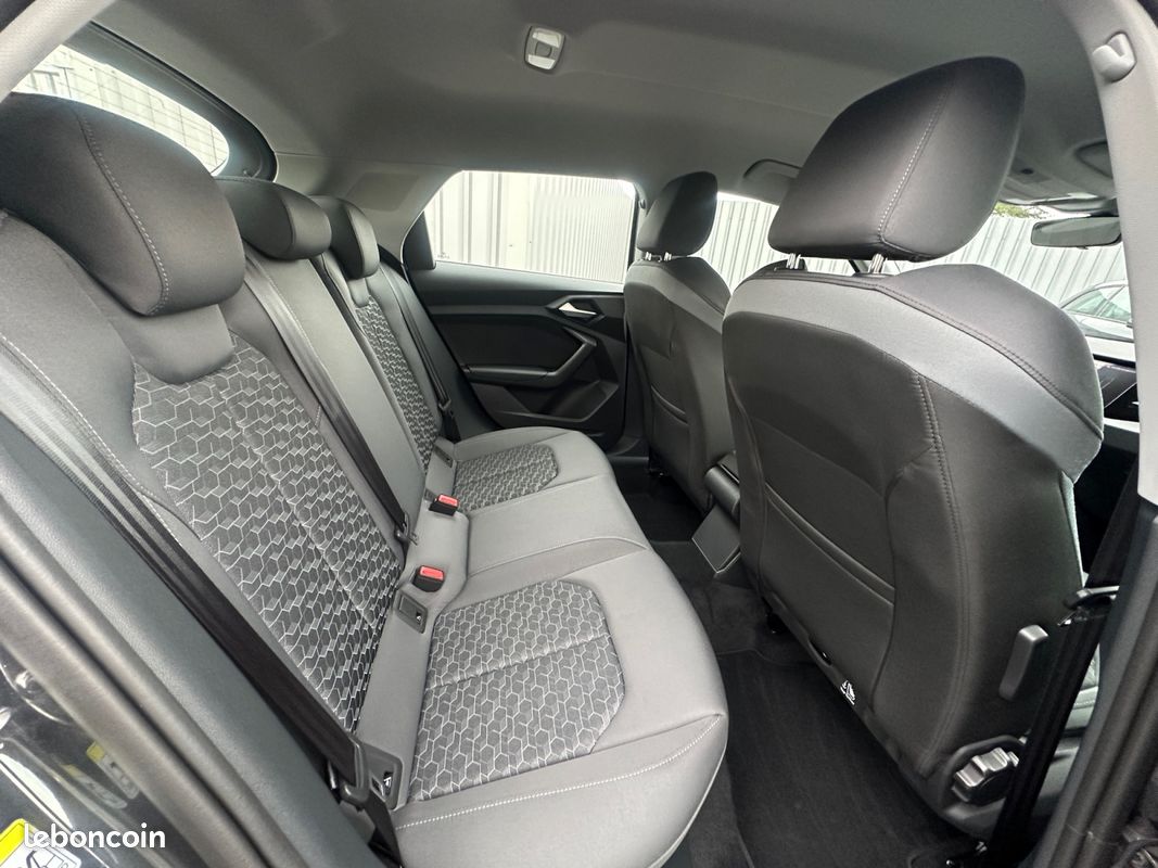 AUDI A1 Sportback 30 TFSI 116 ch S tronic 7 Design (image 25)