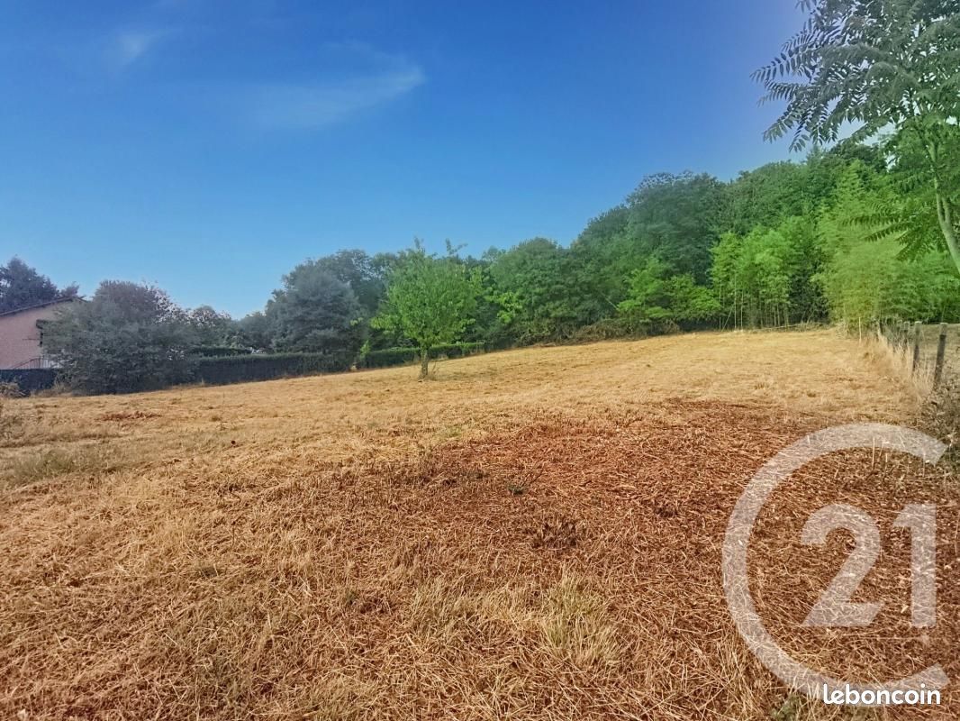 Terrain 995 m² Leyment · 160 000 €