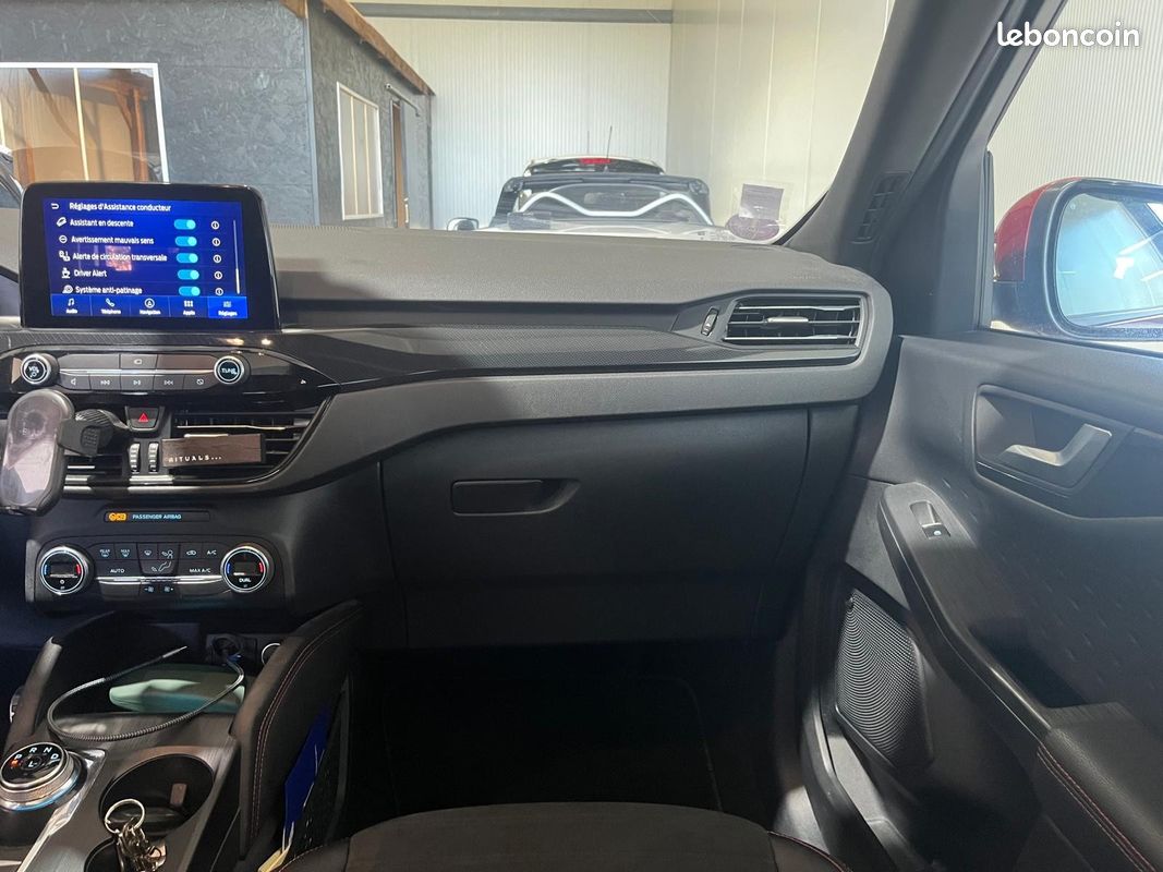 FORD KUGA 2.5 Duratec 225 ch PHEV e-CVT ST-Line CAMERA DE RECUL - DETECTEUR D'ANGLE MORT - REGULATEUR ADDAPTAT (image 10)