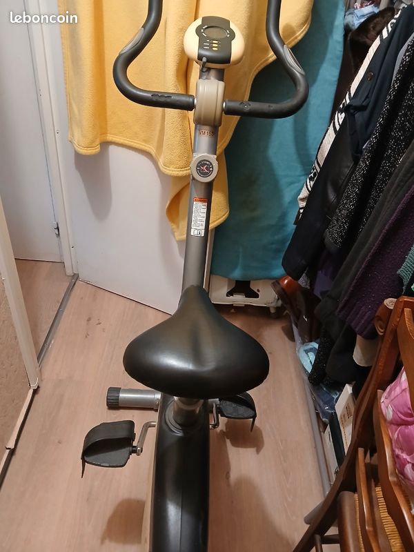Vélo d'appartement (image 1)