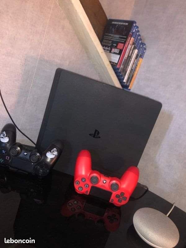 PS4 Slim + 8 jeux + 2 manettes (image 1)