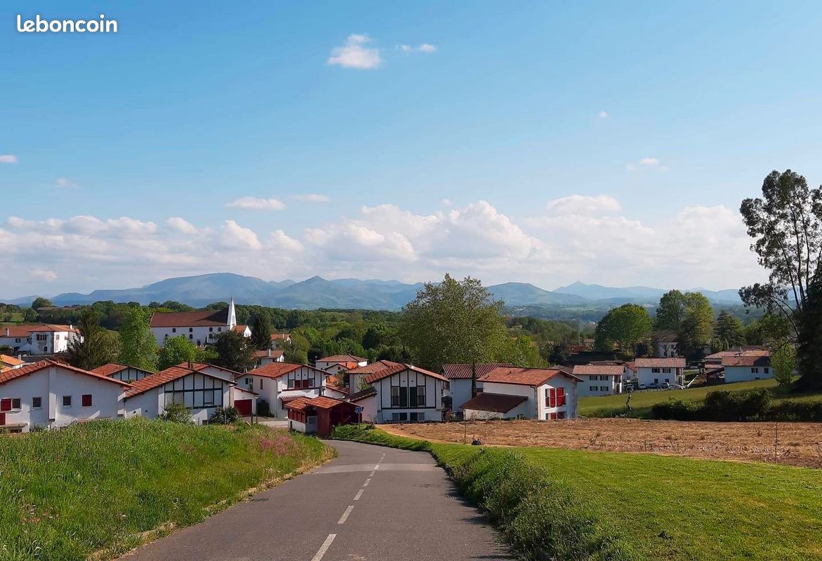 Terrain 900 m² · à Villefranque · 900 m² · 295 000 €