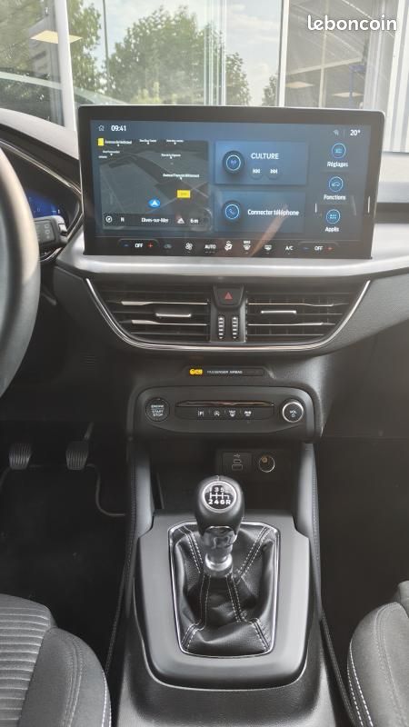 Ford Focus IV 1.0 ECOBOOST 125ch TITANIUM (image 11)