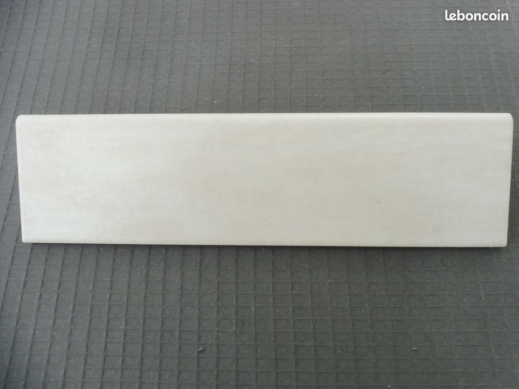 Lot de 28 plinthes carrelage 300 x 80 (image 1)