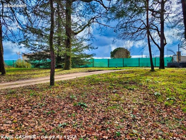 Terrain 906 m² Dirac