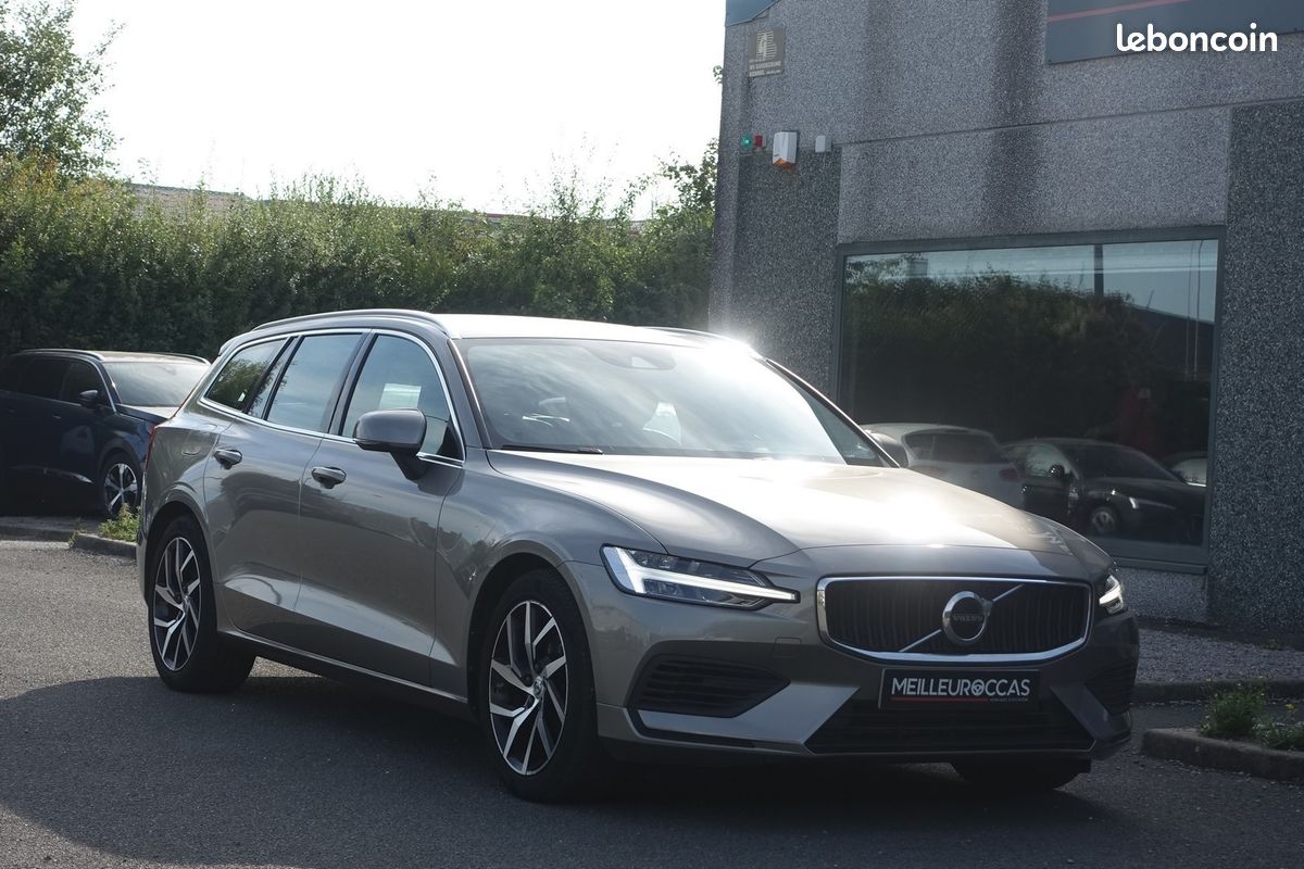 V60 T6 Awd Momentum Hybride Rechargeable Geartronic Phev 340ch Semi-cuir/Gps Europe/Carplay/Hayon électrique/Full LED/Régulateur/1*Main/Garantie 12 mois (image 5)