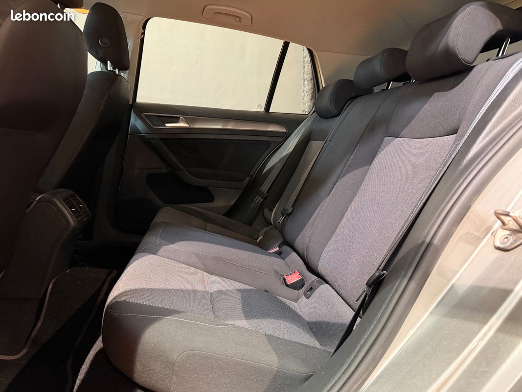 VOLKSWAGEN GOLF 1.2 TSI 110ch BLUEMOTION TECHNOLOGY EDITION (image 8)