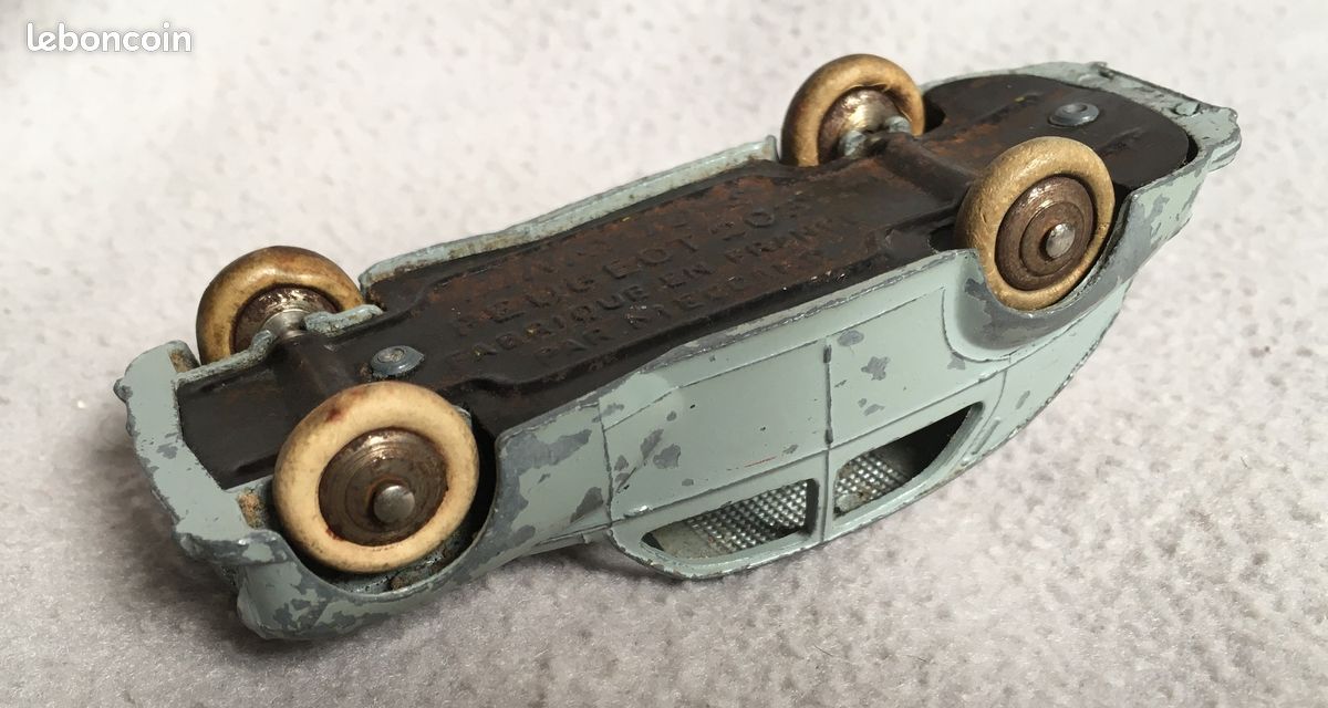 DINKY 24R ,PEUGEOT 203 ,vert métallisé rare1 ère variante