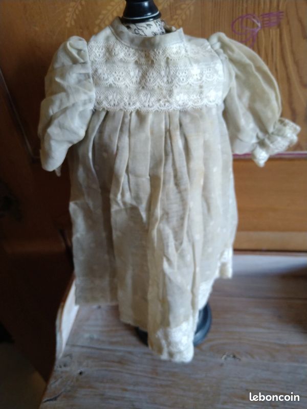 Belle Robe Ancienne Pour Poupée - Pièce Unique